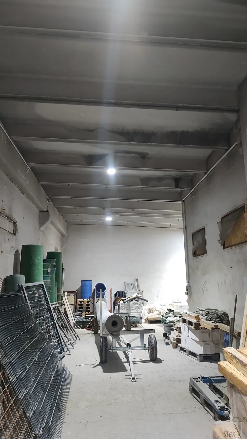 Die Halle nach der Modernisierung der Beleuchtung